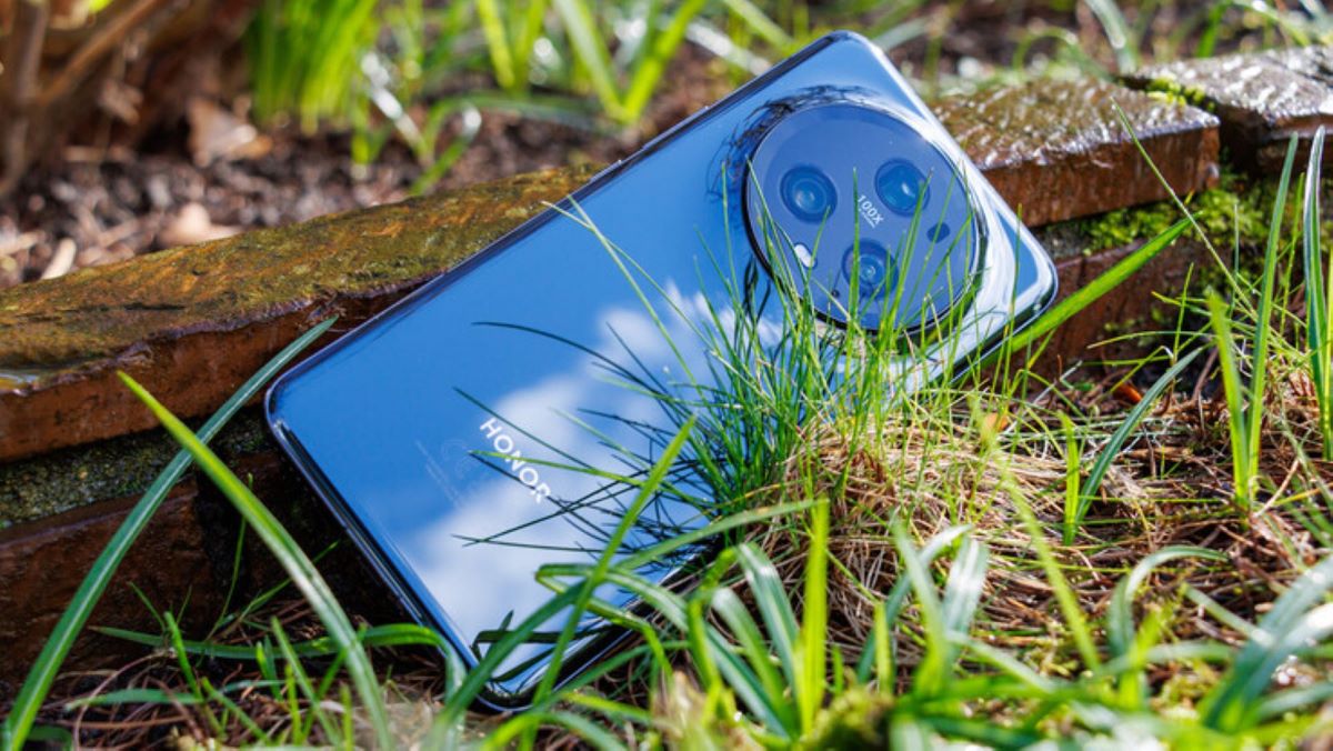 Honor Magic5 Pro: A Stylish and Well-Crafted Smartphone with Unique Color Options